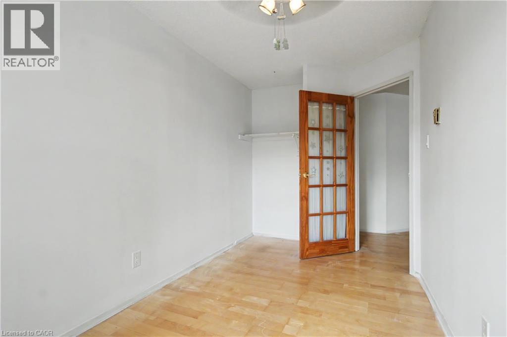 #401 175 E HUNTER Street E - 12