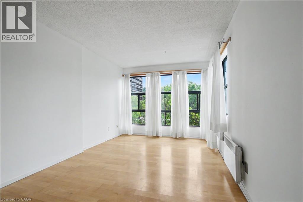 #401 175 E HUNTER Street E - 8
