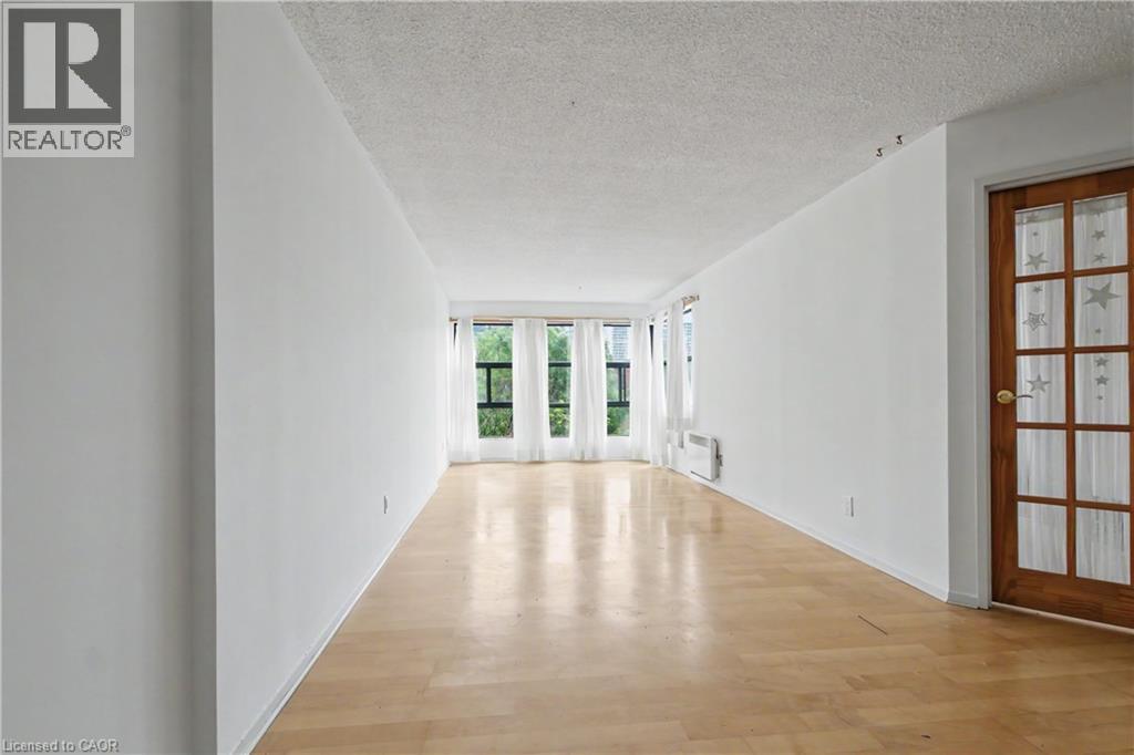 #401 175 E HUNTER Street E - 9