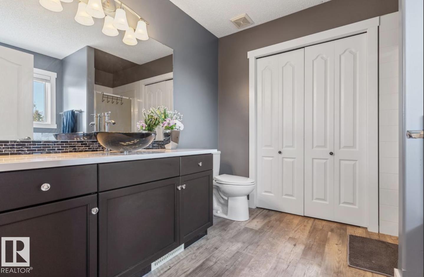 1007 Macewan Cl SW — photo 37
