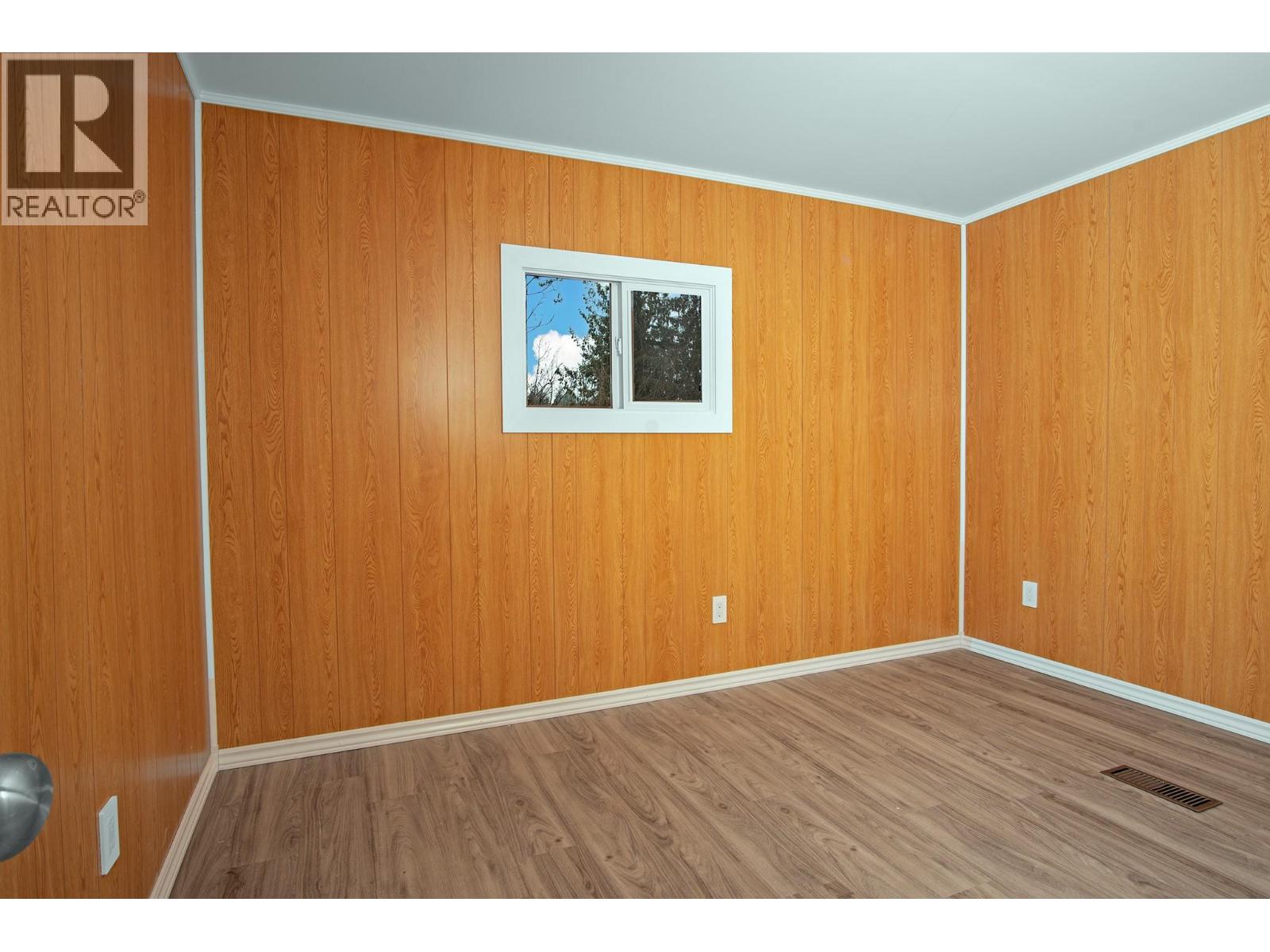 #21 1421 Erickson Road - 13