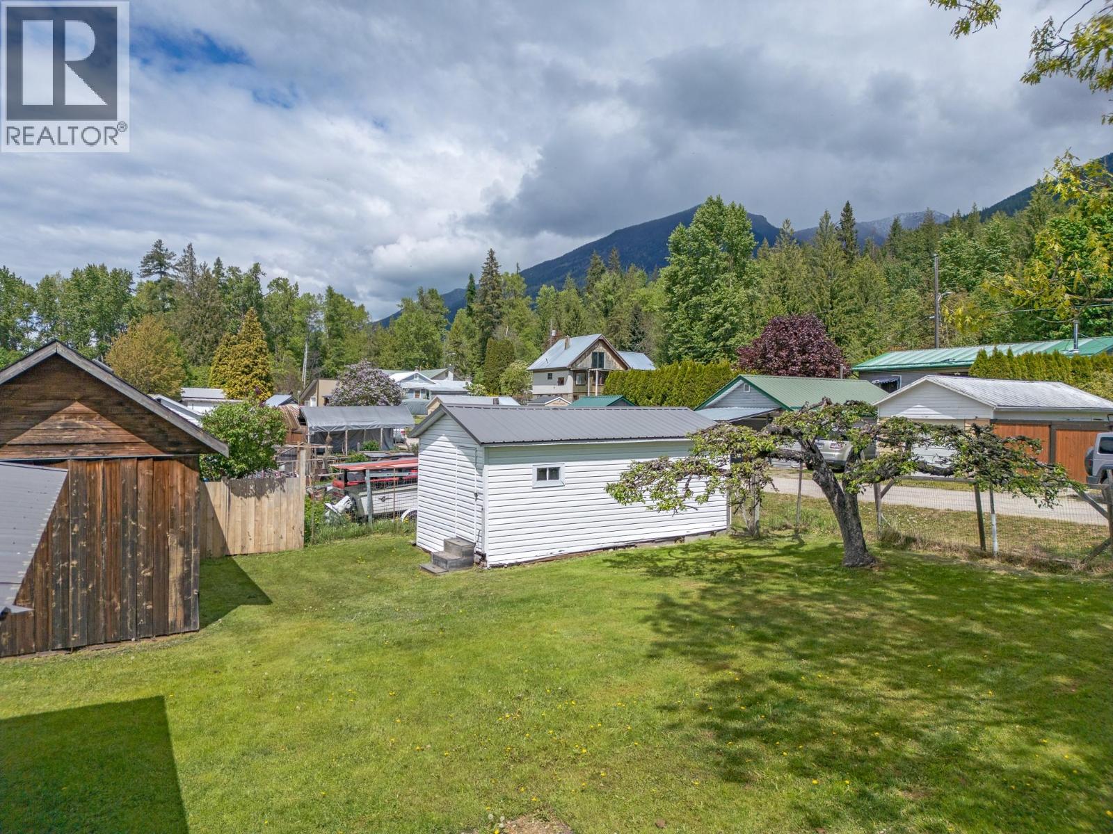 1610 EASTMAN Avenue - 20
