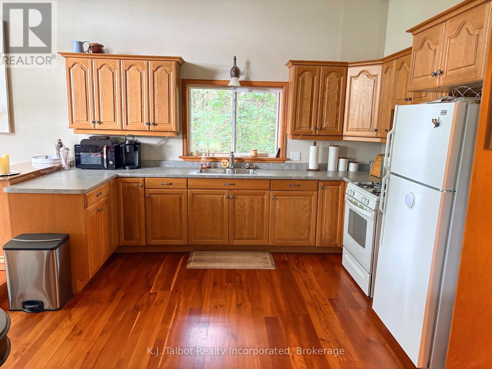 81001 FALLS ROAD - 15