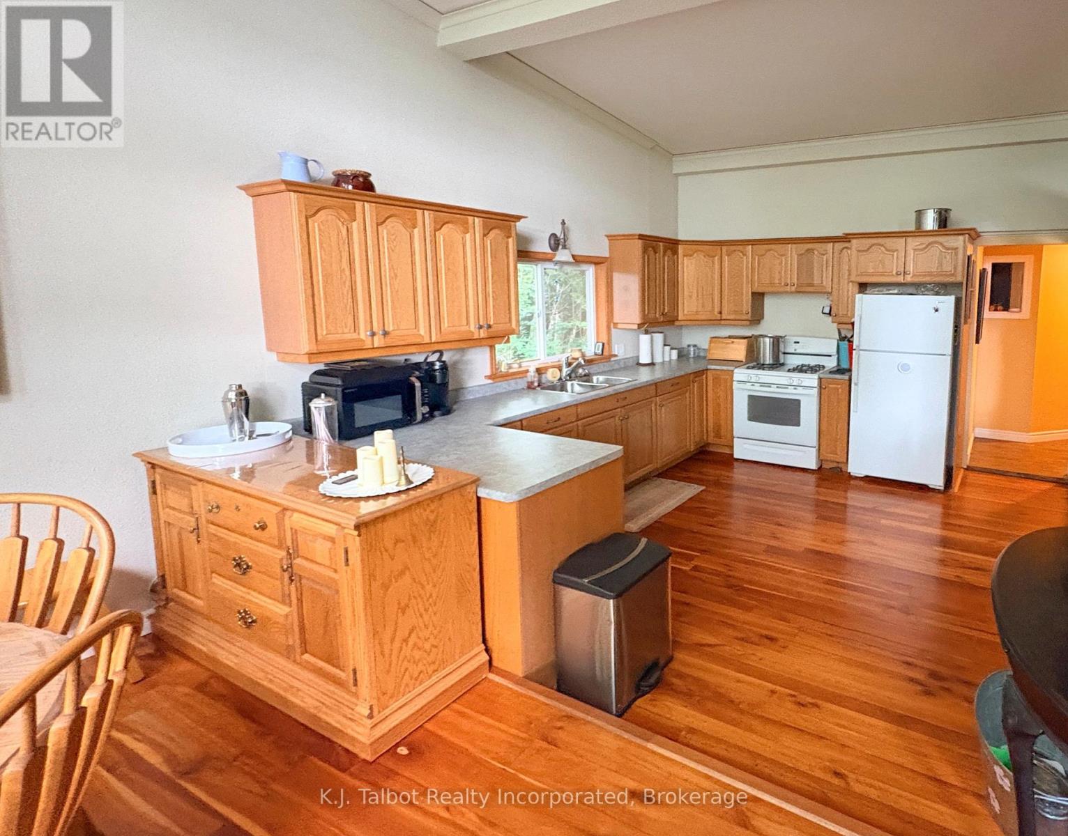 81001 FALLS ROAD - 16