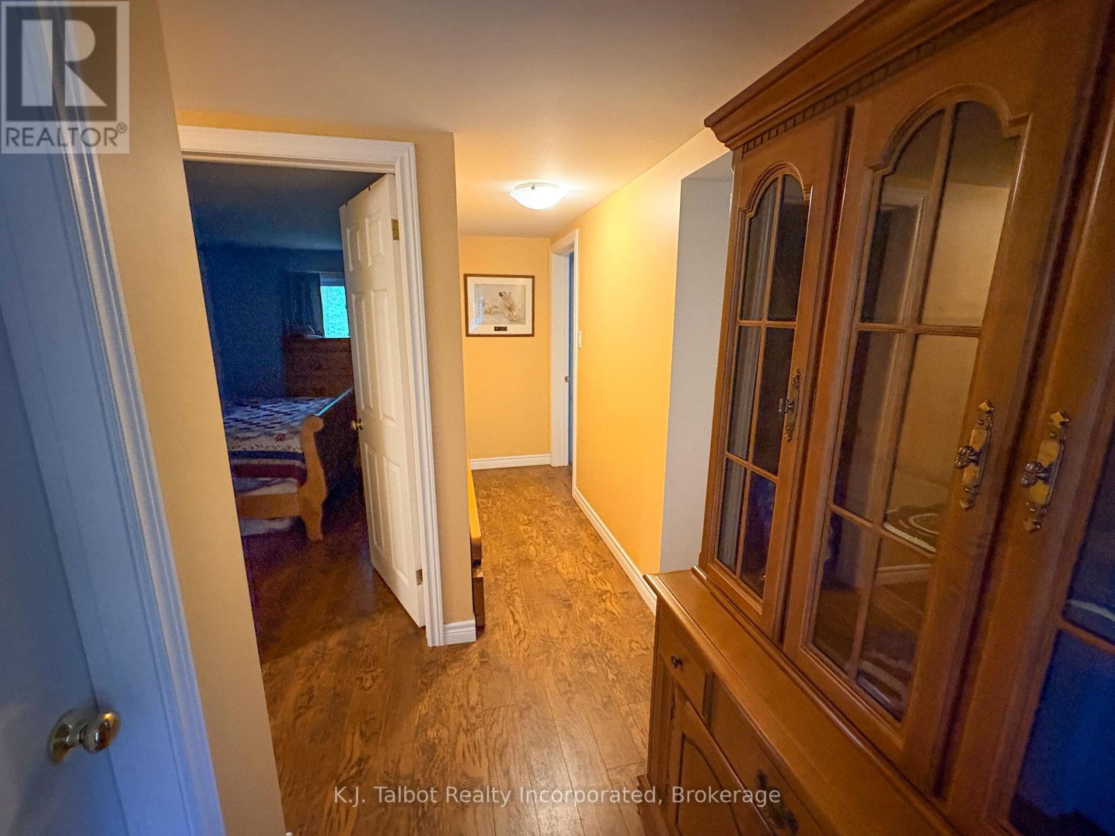 81001 FALLS ROAD - 18