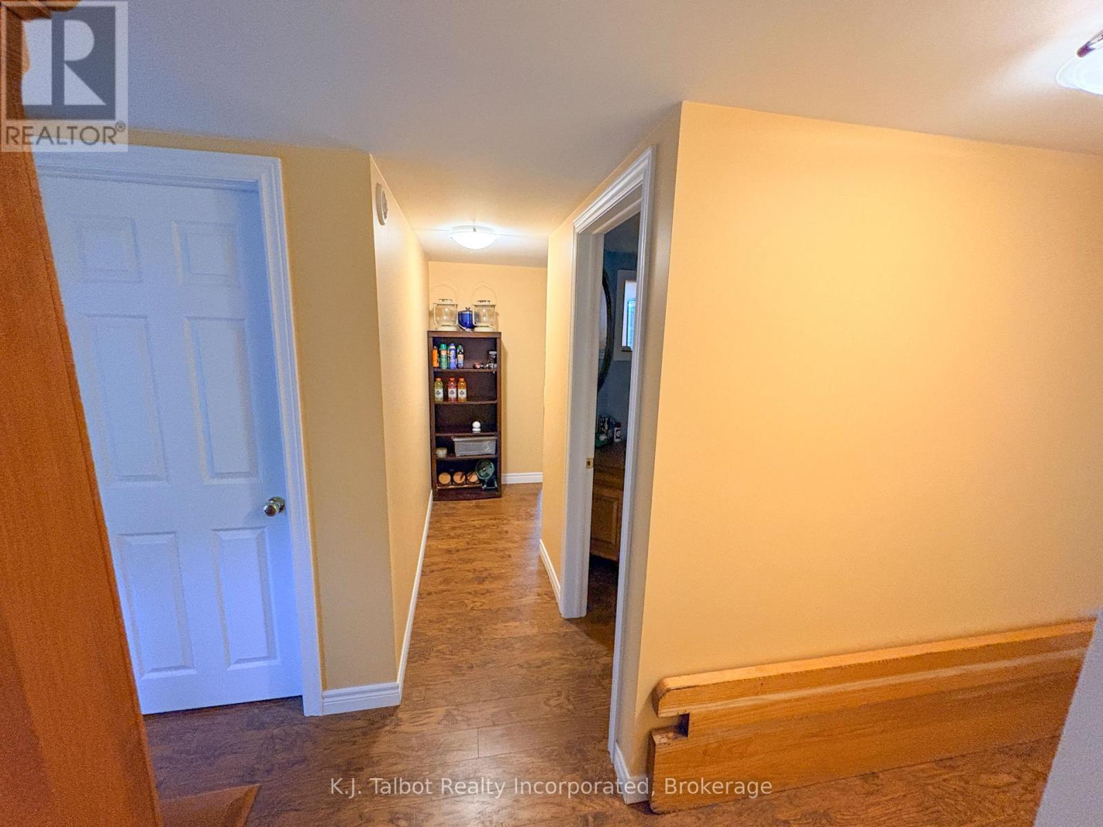 81001 FALLS ROAD - 19