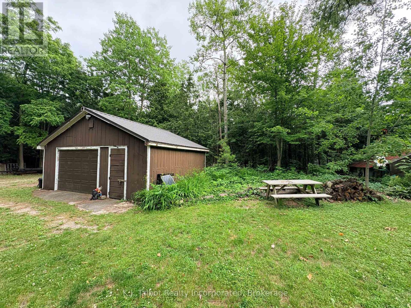 81001 FALLS ROAD - 2