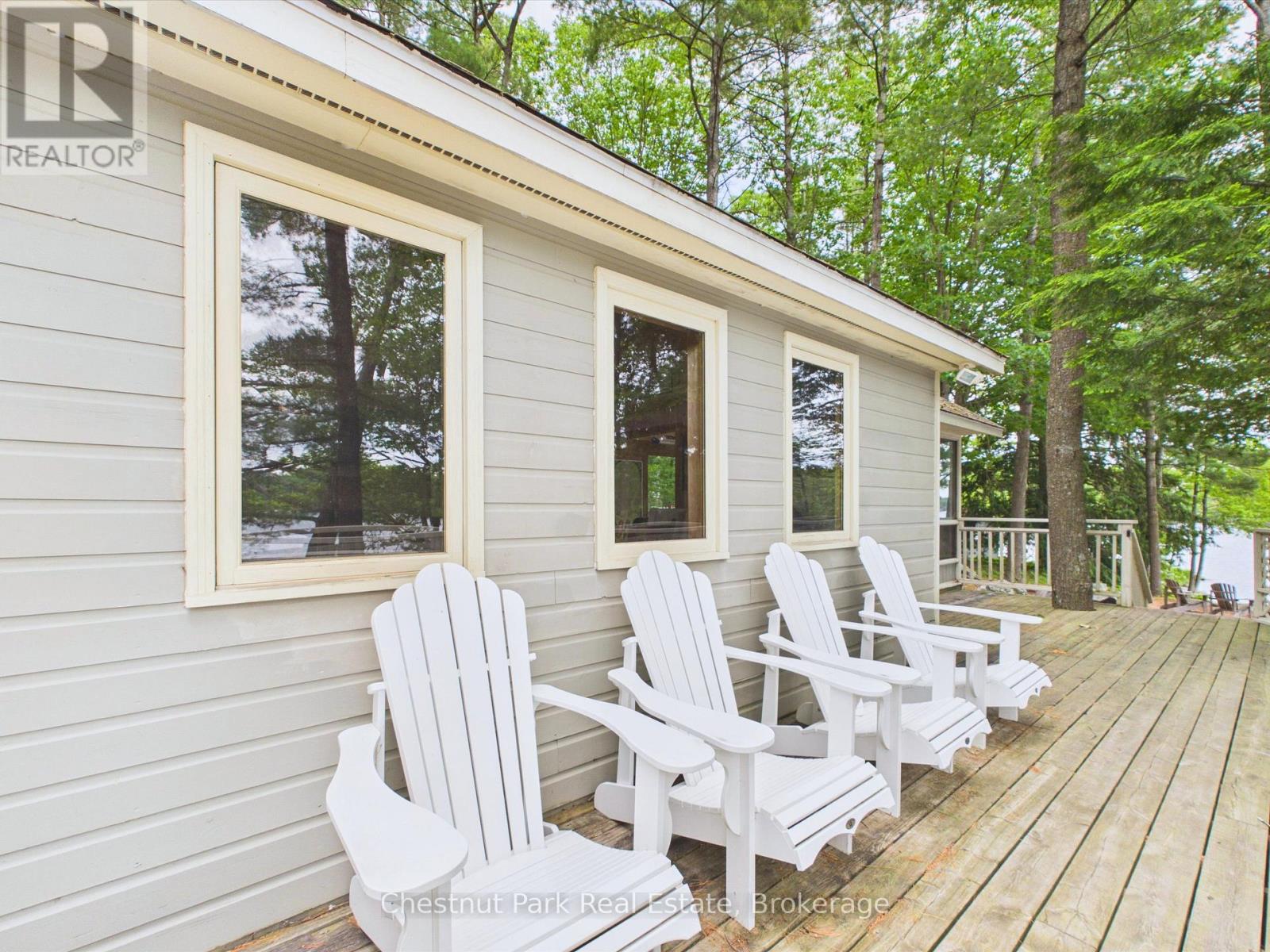 51 TAYLOR ISLAND - 31