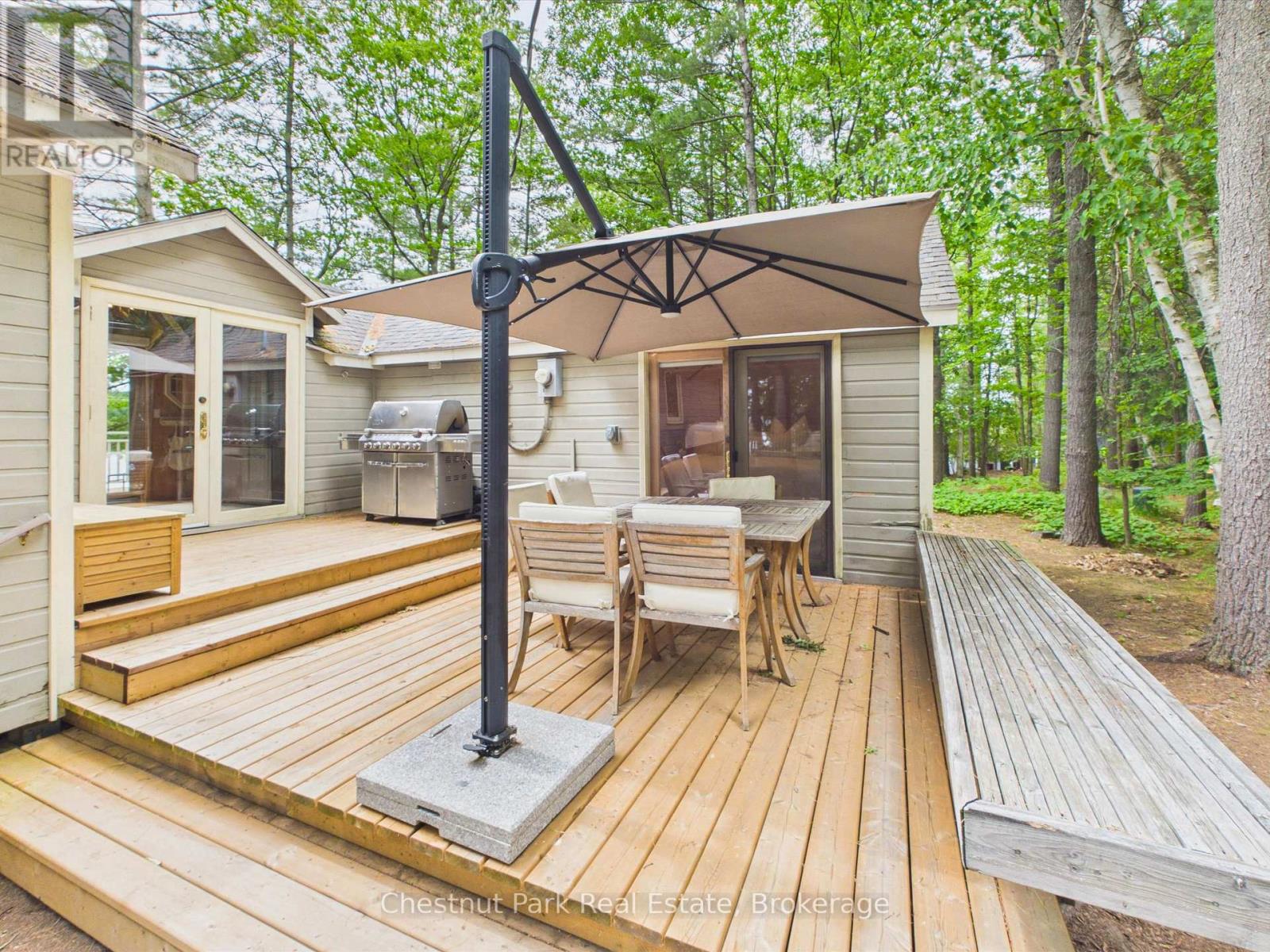51 TAYLOR ISLAND - 33