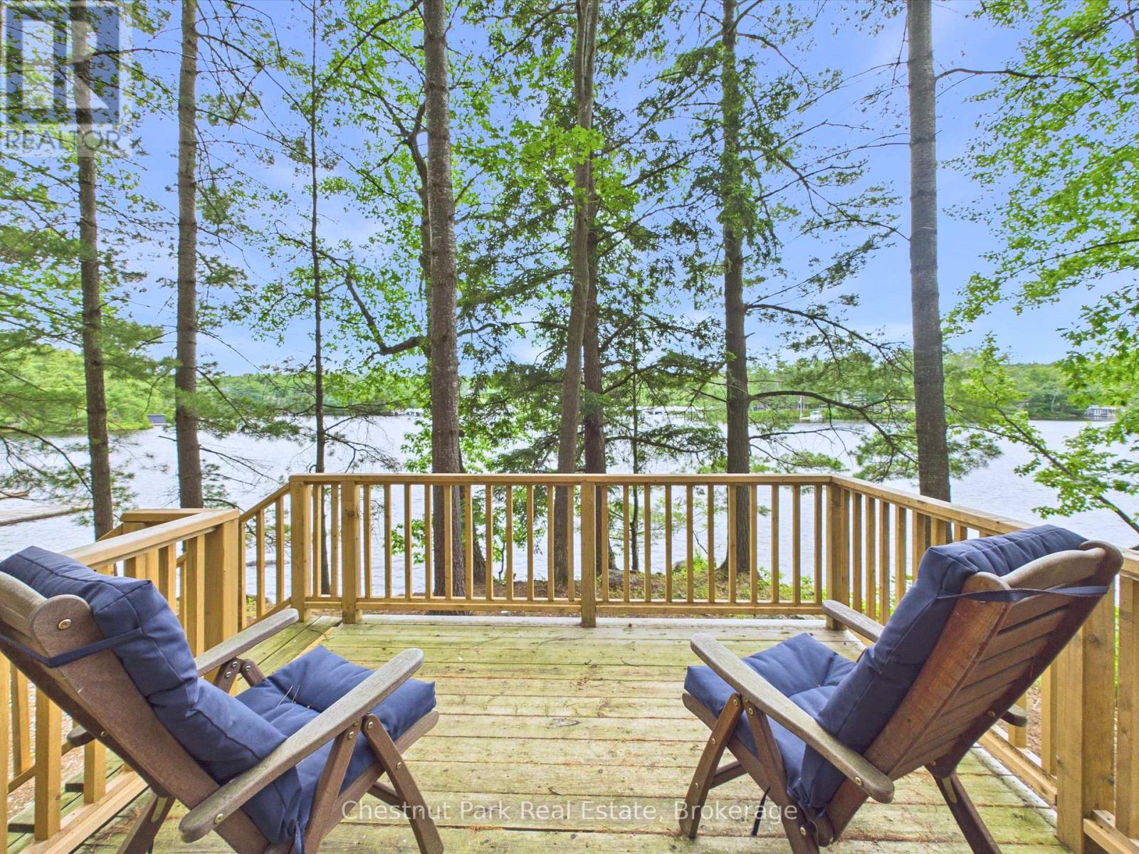 51 TAYLOR ISLAND - 36