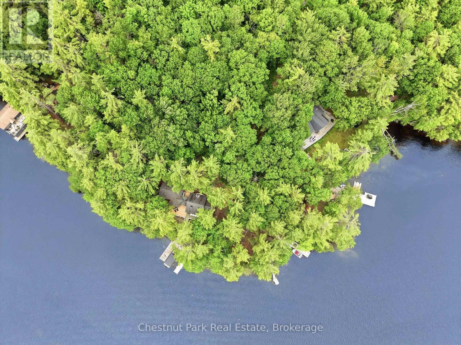 51 TAYLOR ISLAND - 48
