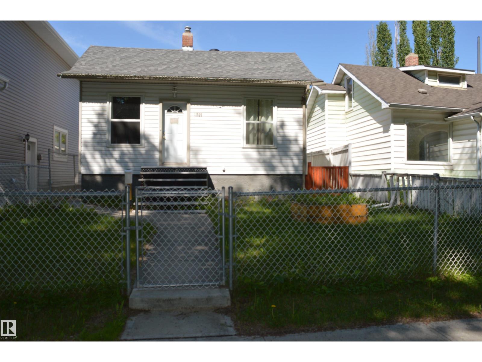 11920 78 ST NW - 1