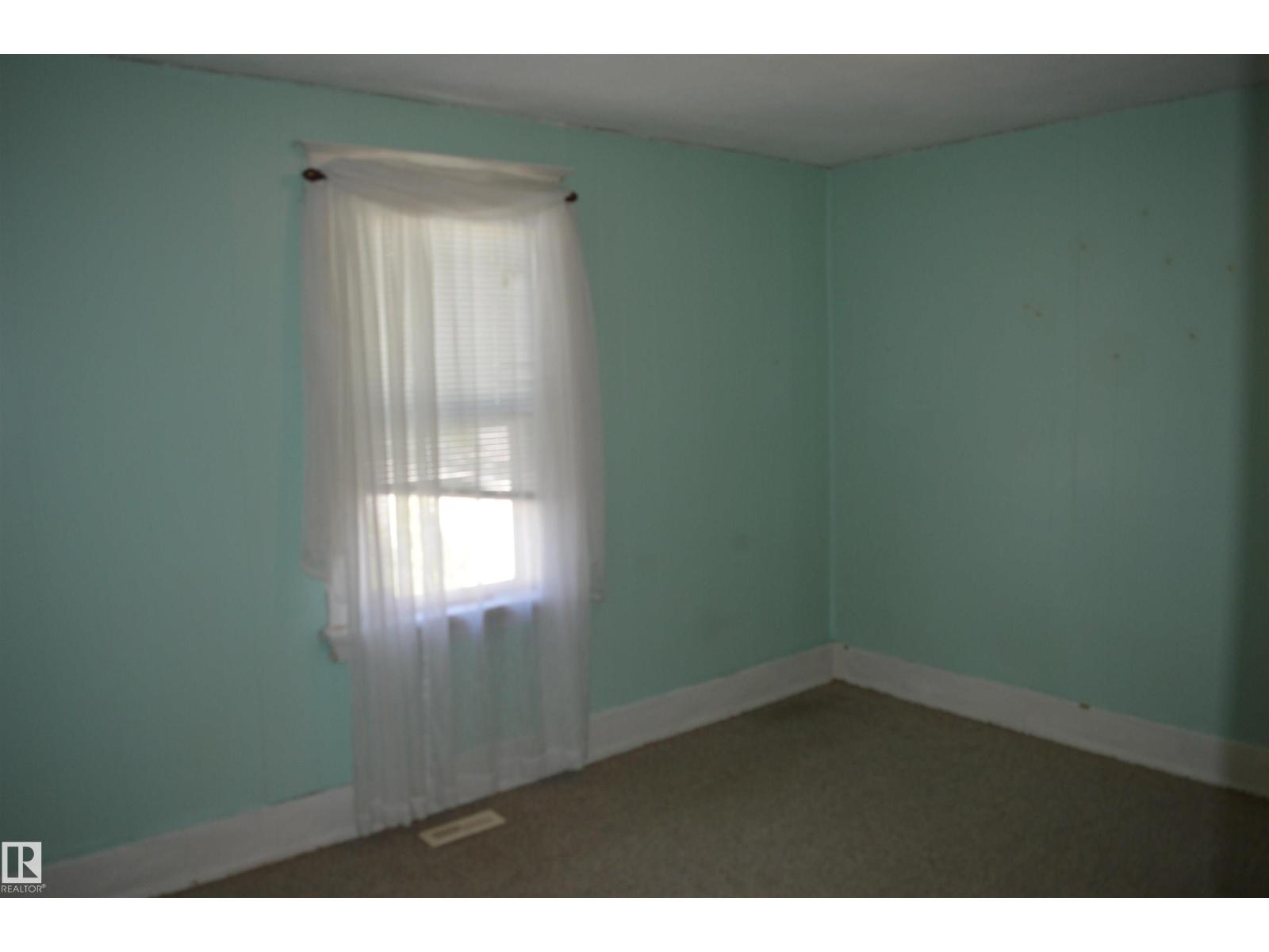 11920 78 ST NW - 10