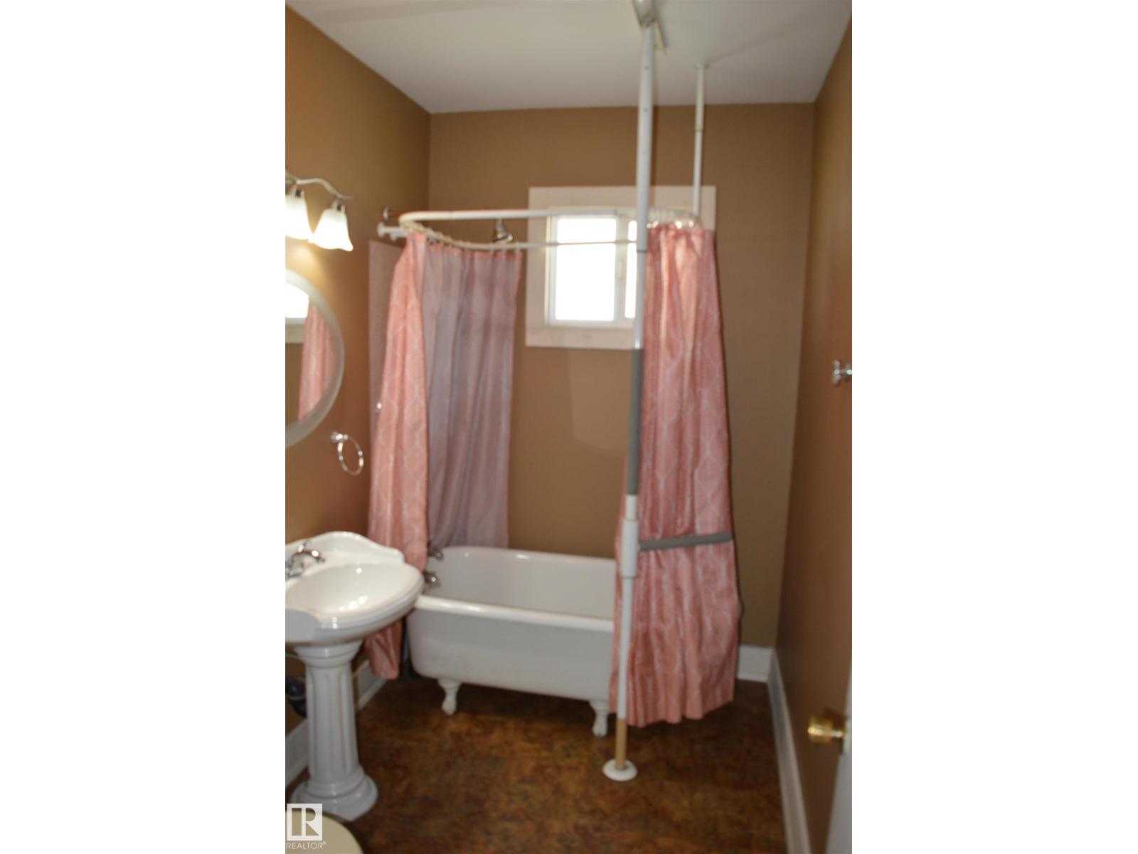 11920 78 ST NW - 11