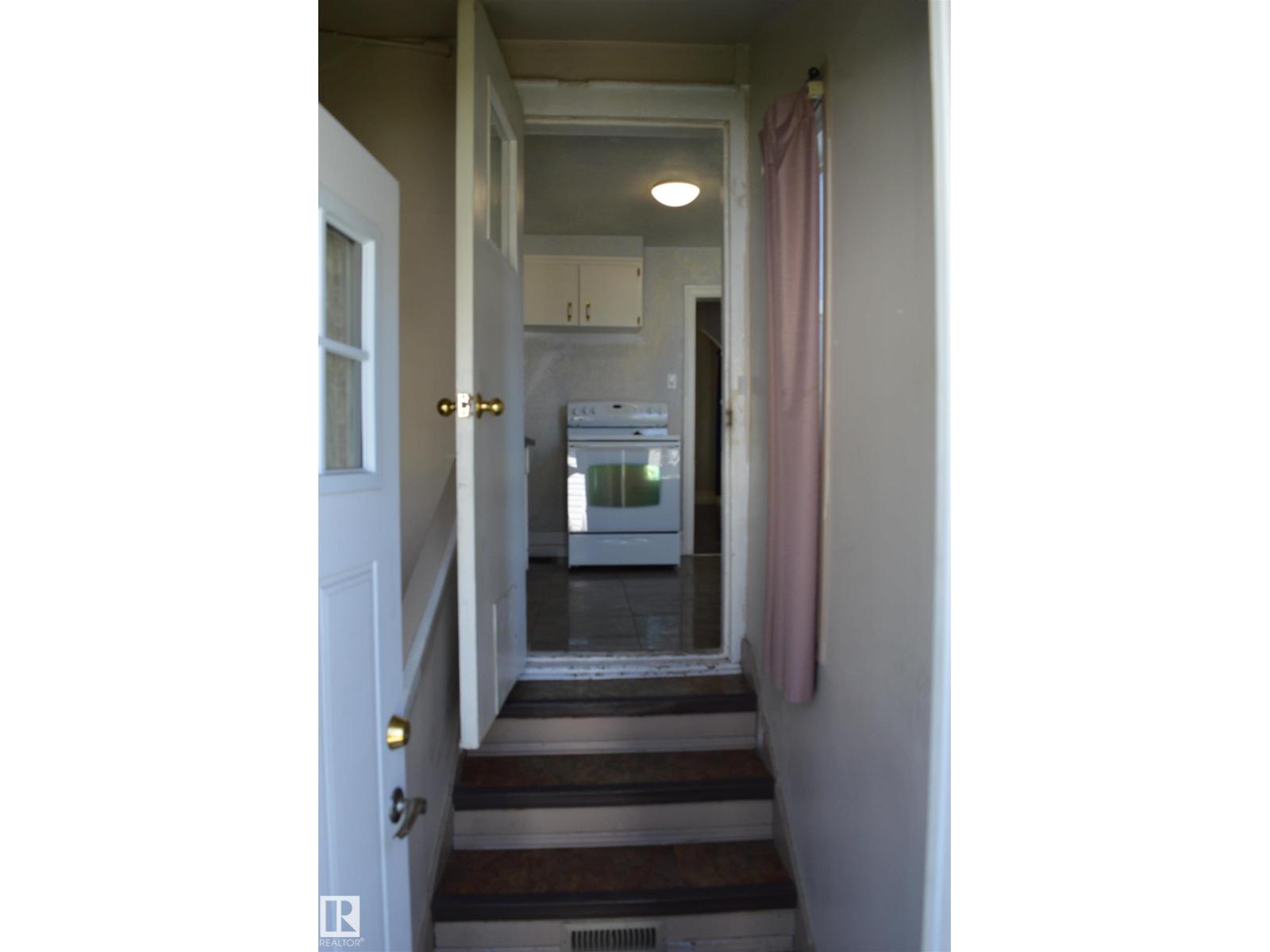 11920 78 ST NW - 12