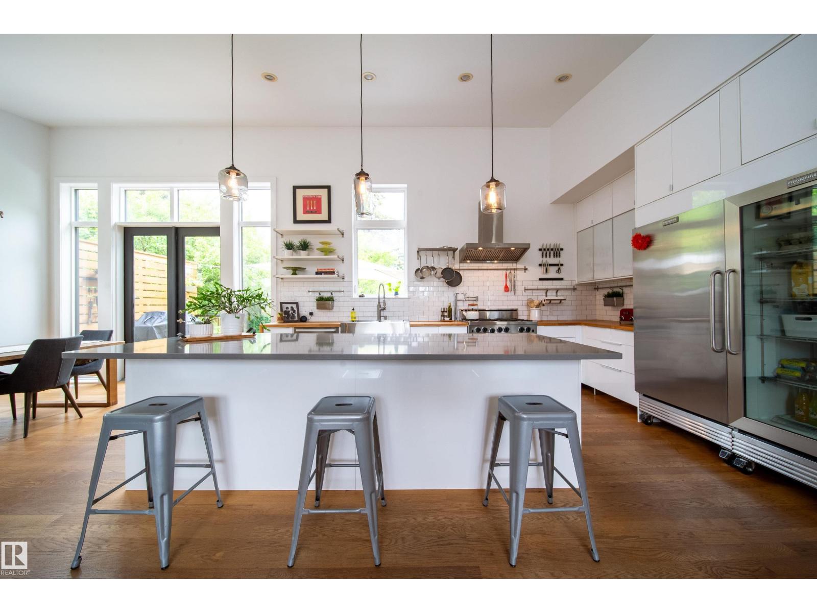 14508 78 AV NW - 10