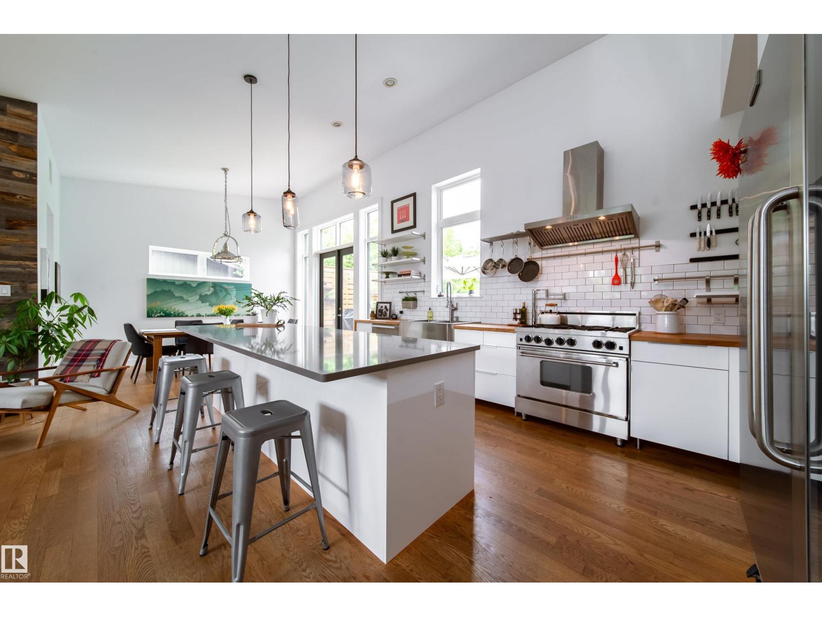 14508 78 AV NW - 11