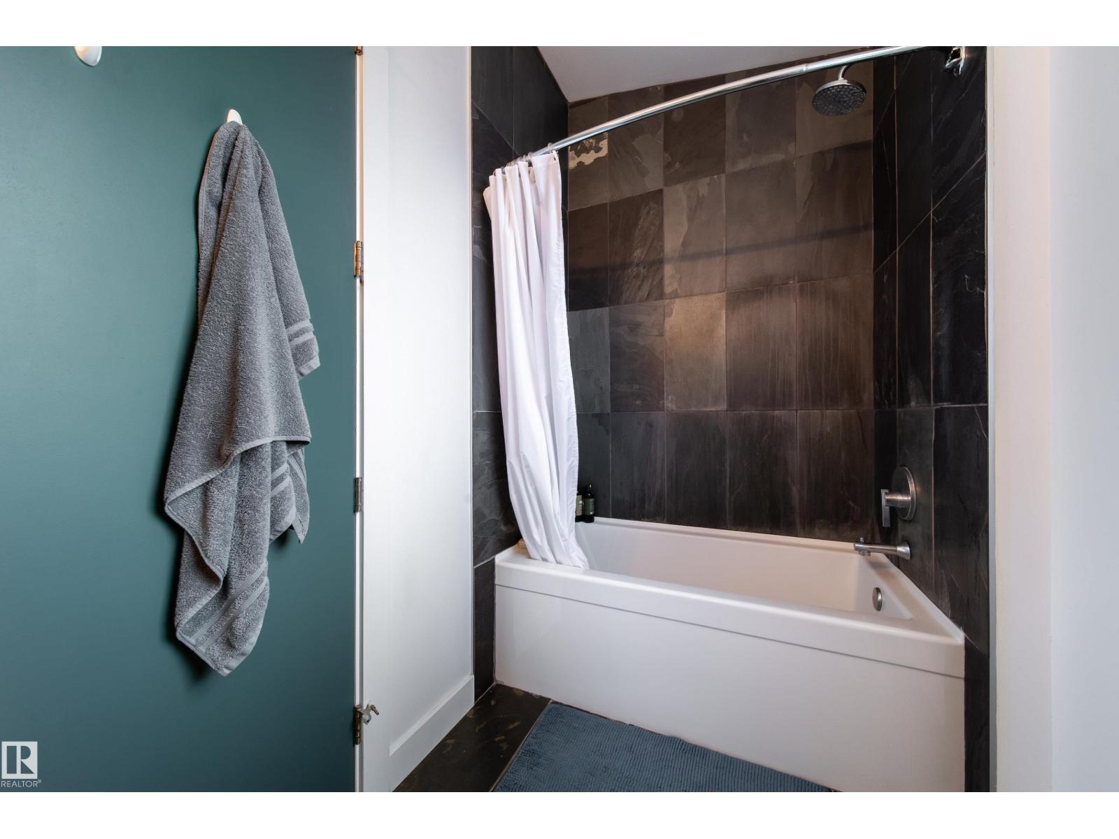 14508 78 AV NW - 38