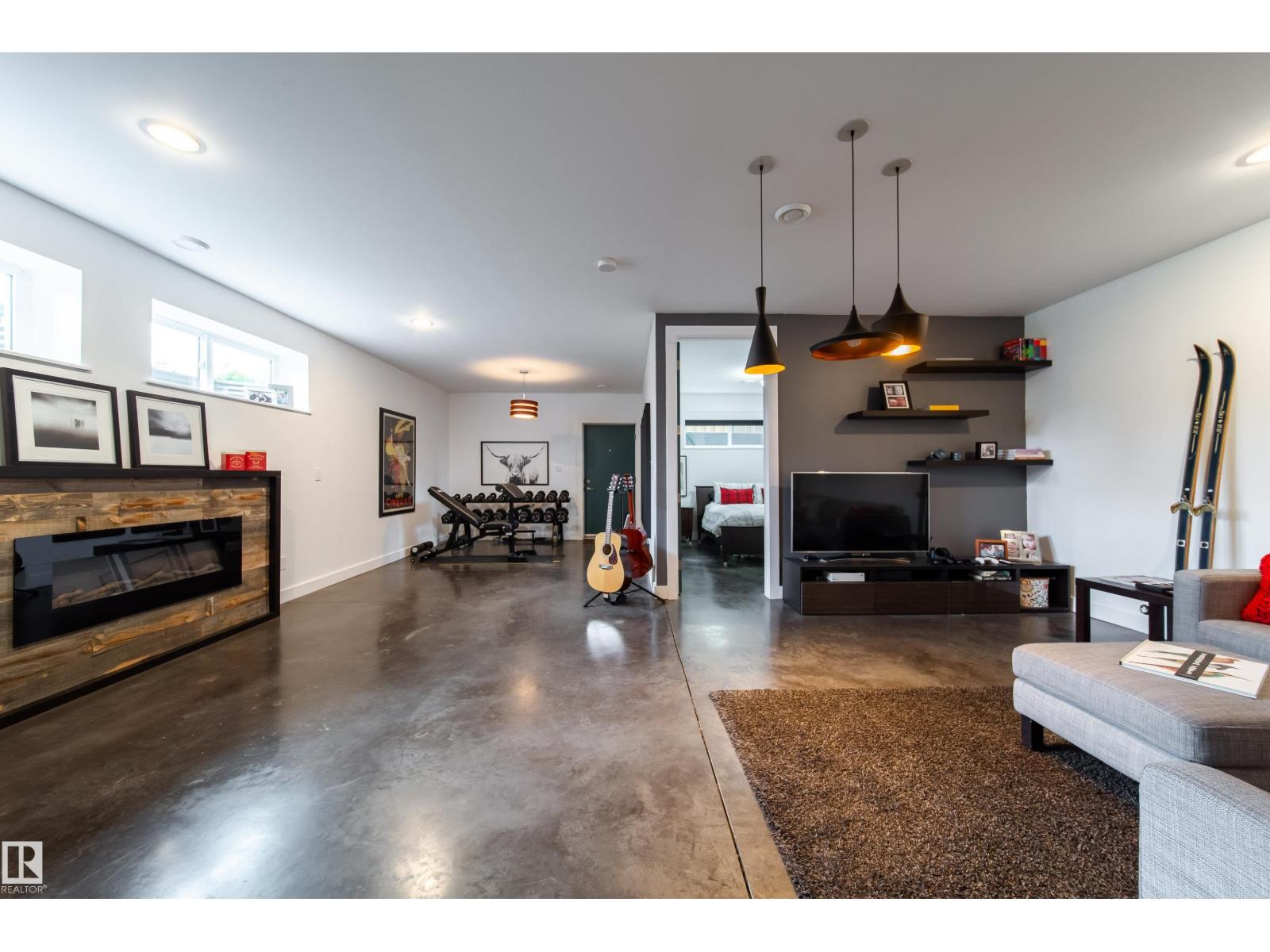 14508 78 AV NW - 52