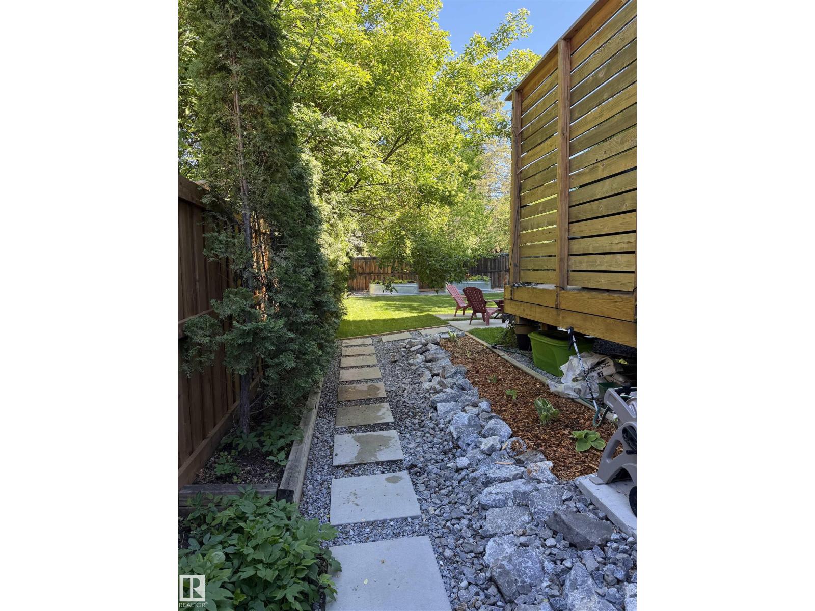 14508 78 AV NW - 72