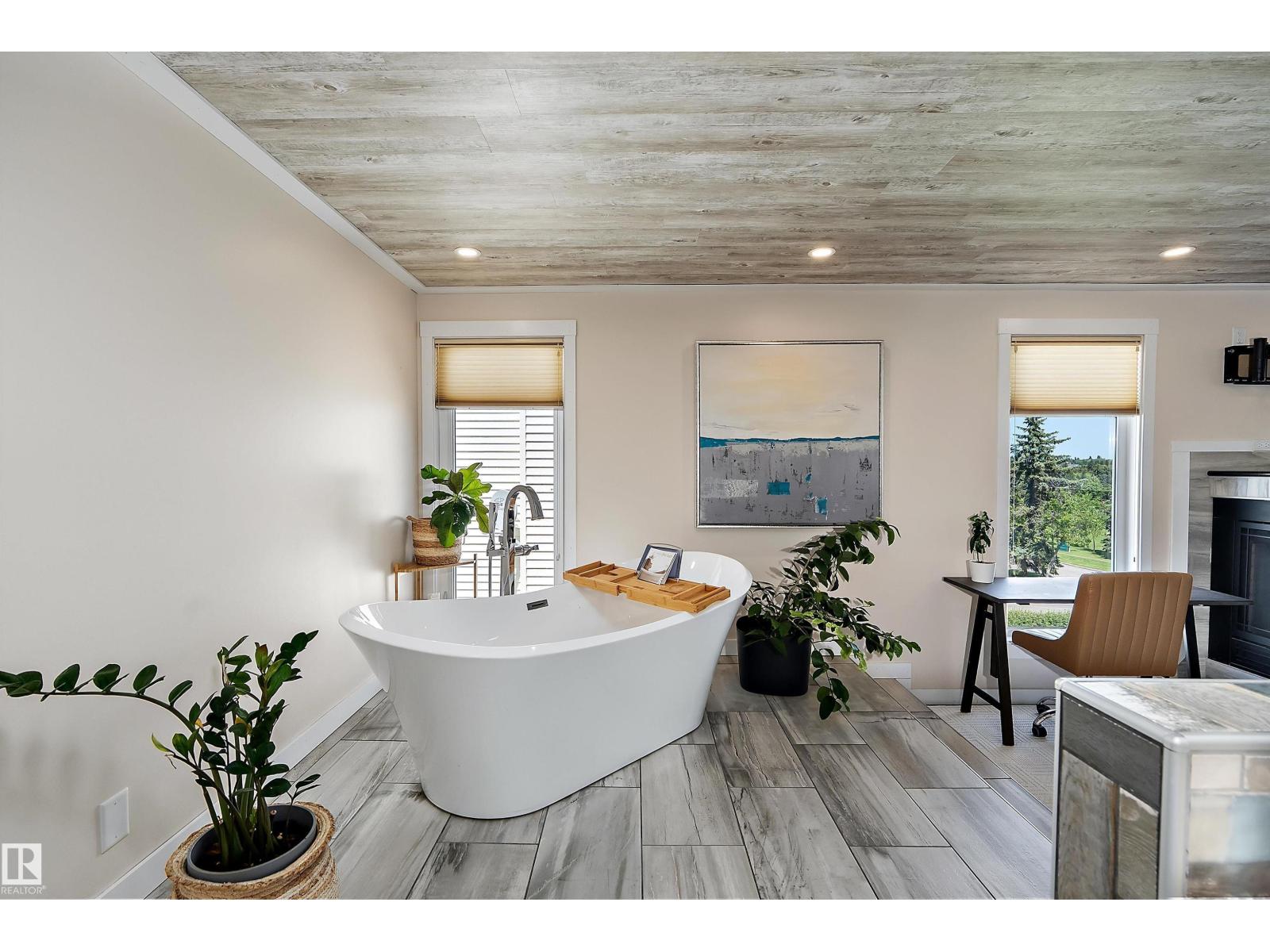 4 Wentworth CR — photo 16
