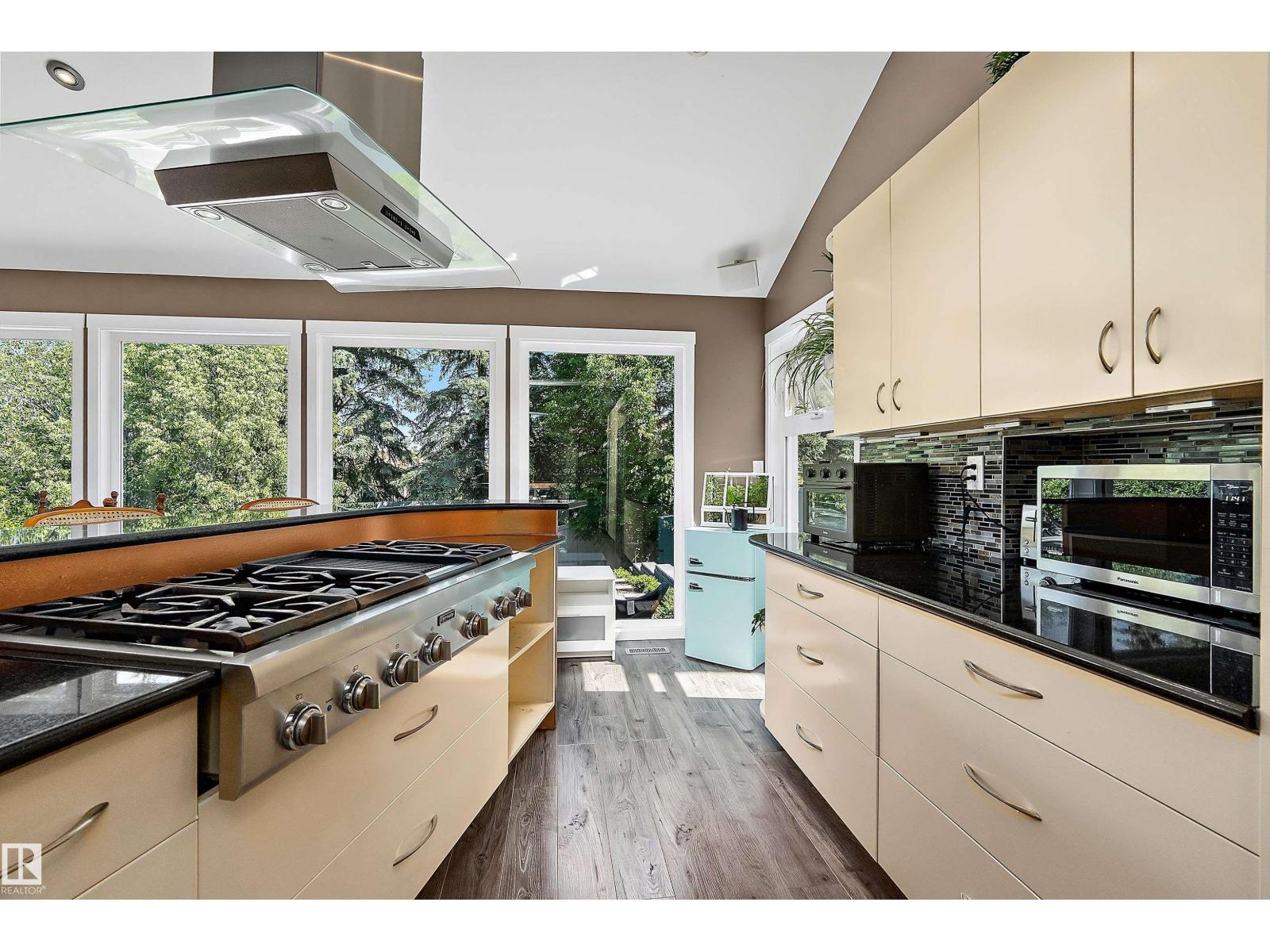 4 Wentworth CR — photo 44