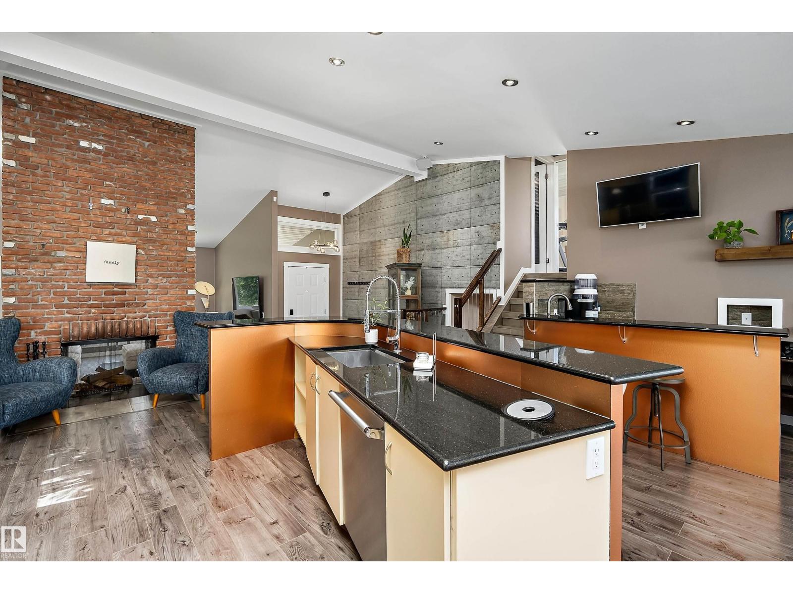 4 Wentworth CR — photo 52
