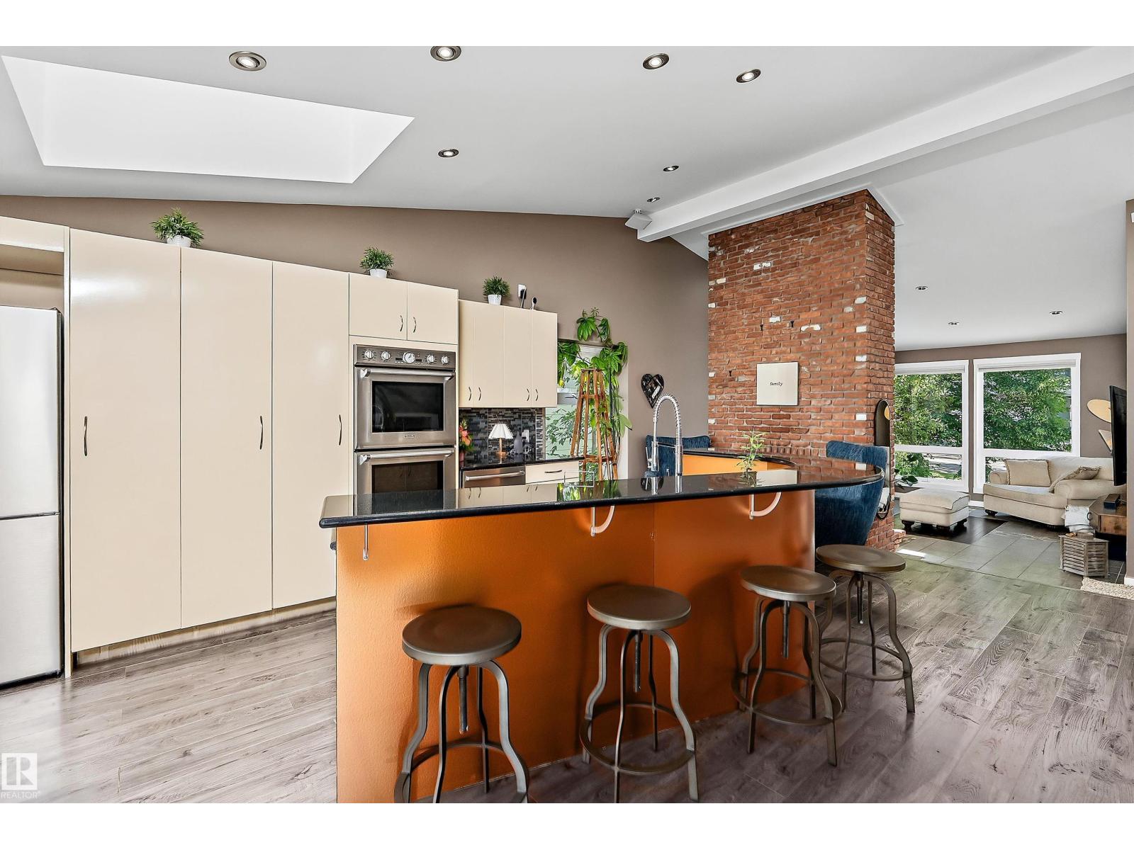 4 Wentworth CR — photo 55