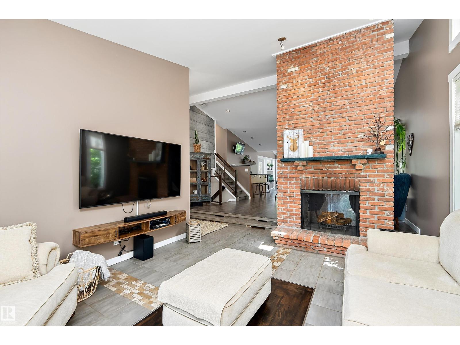 4 Wentworth CR — photo 59