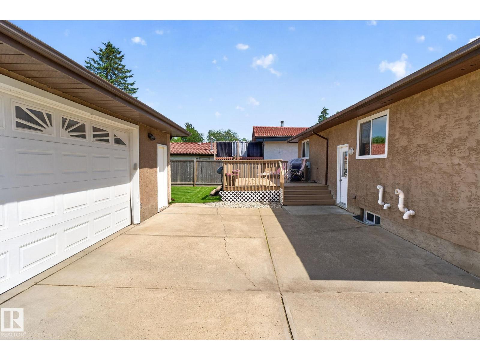 10308 166 AV NW - 36