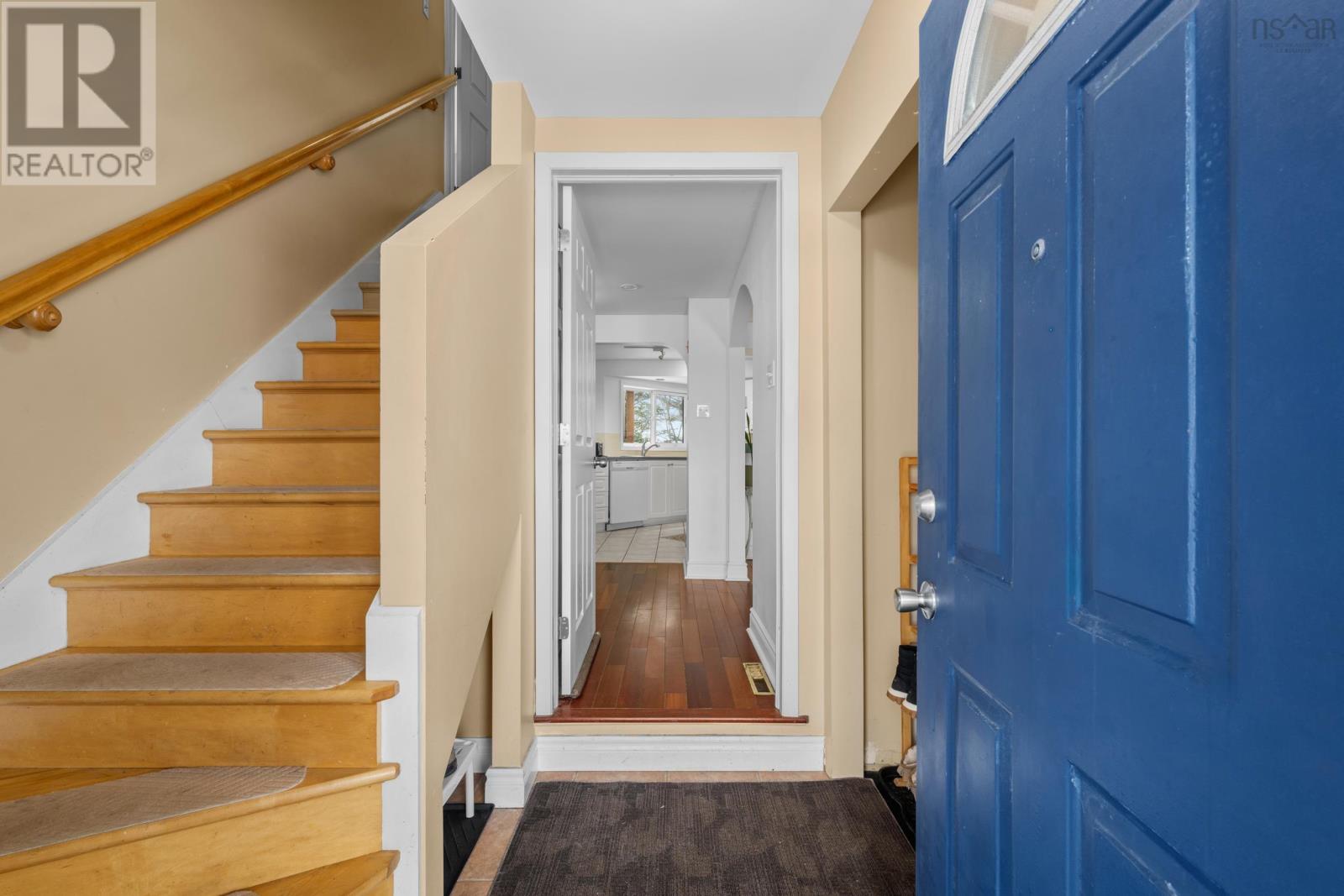 Property 4 of 48 of 121 School Avenue
