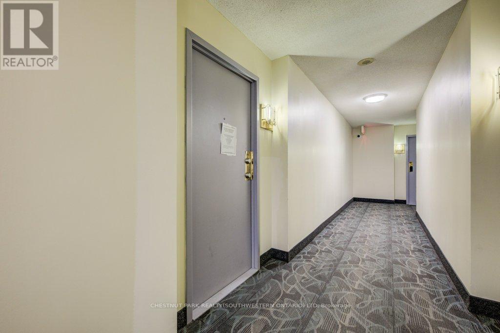 #1913 80 ALTON TOWER CIRCLE - 10