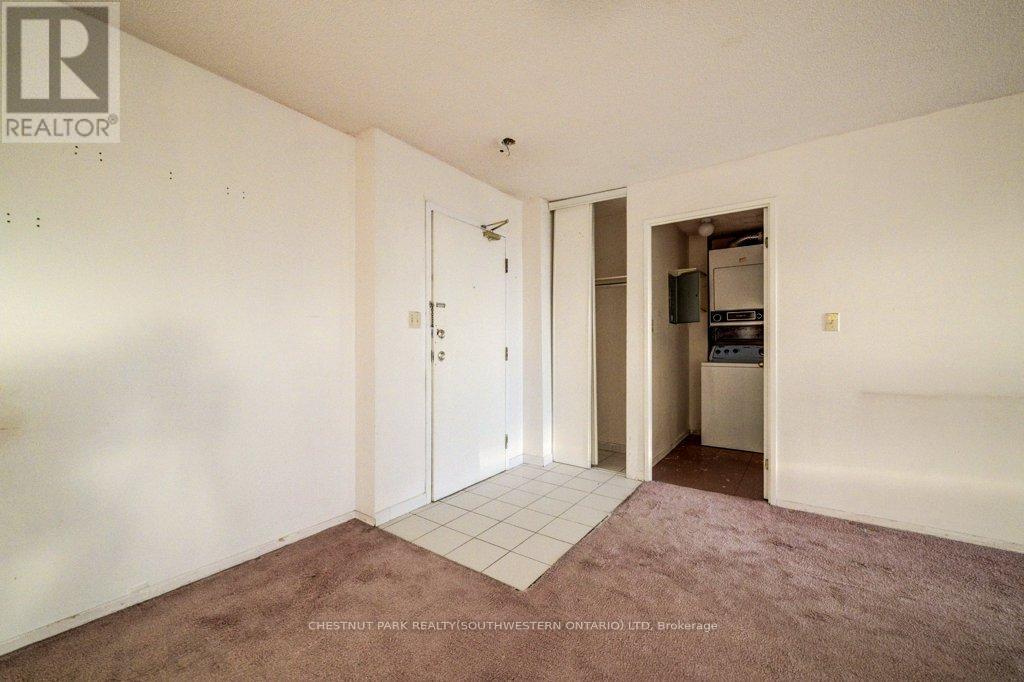 #1913 80 ALTON TOWER CIRCLE - 11