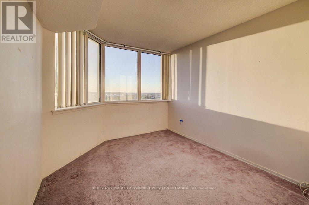 #1913 80 ALTON TOWER CIRCLE - 27