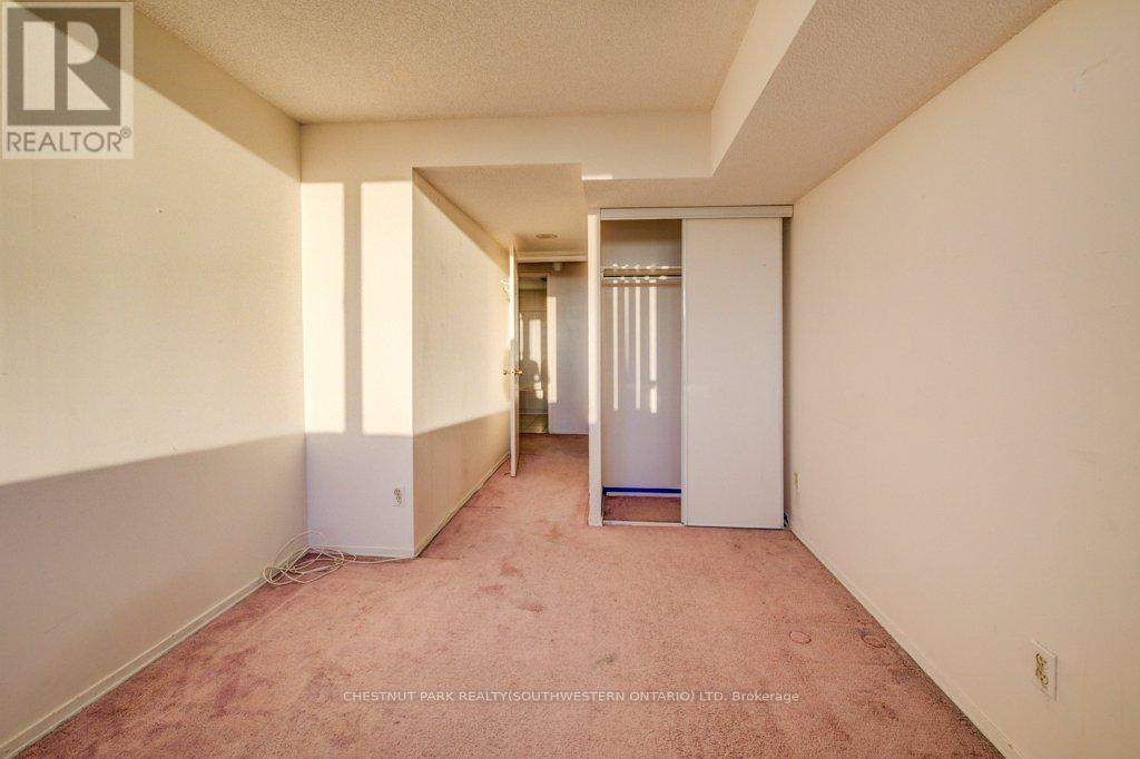 #1913 80 ALTON TOWER CIRCLE - 28