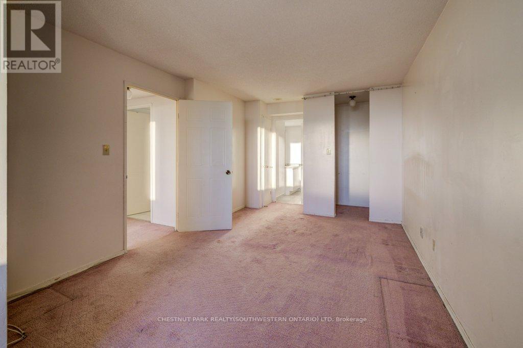 #1913 80 ALTON TOWER CIRCLE - 30