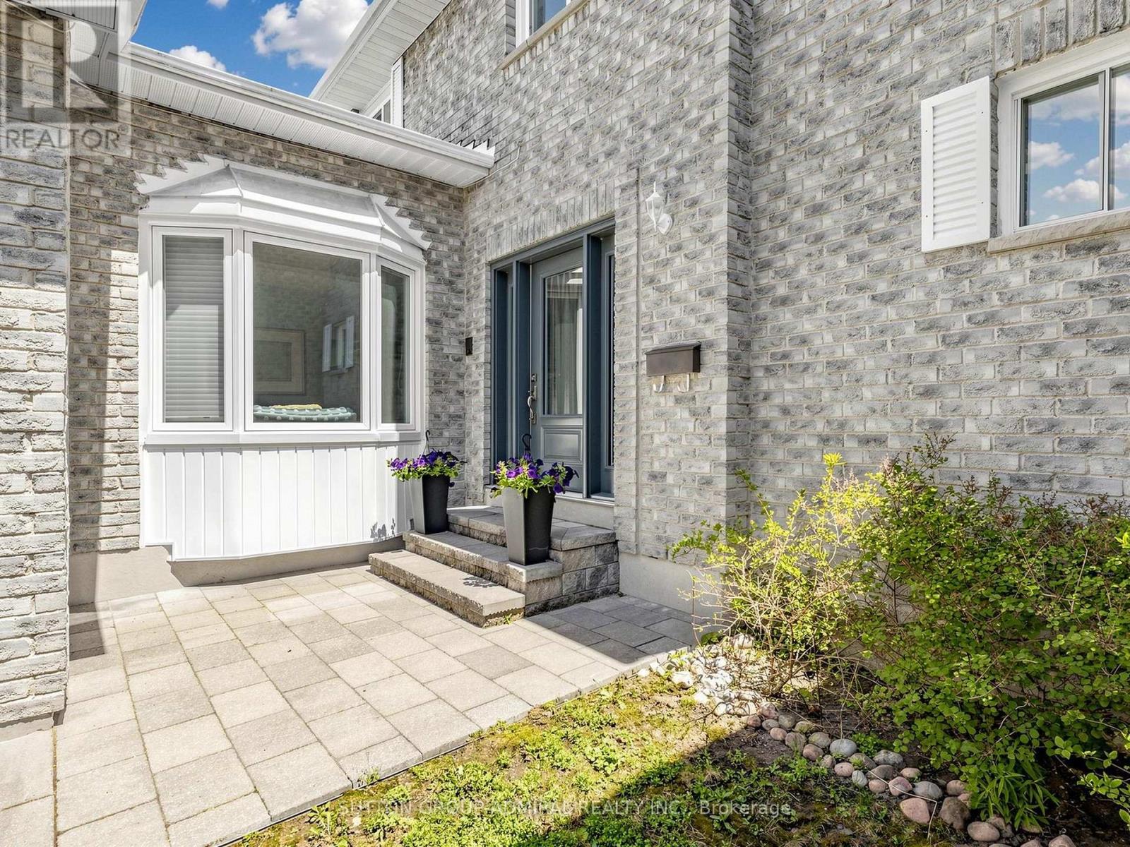 20 ESTHER CRESCENT - 2