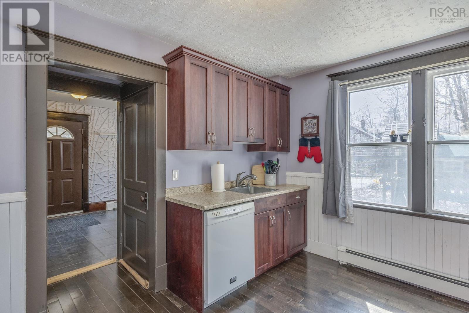 25 Willow Lane - 25