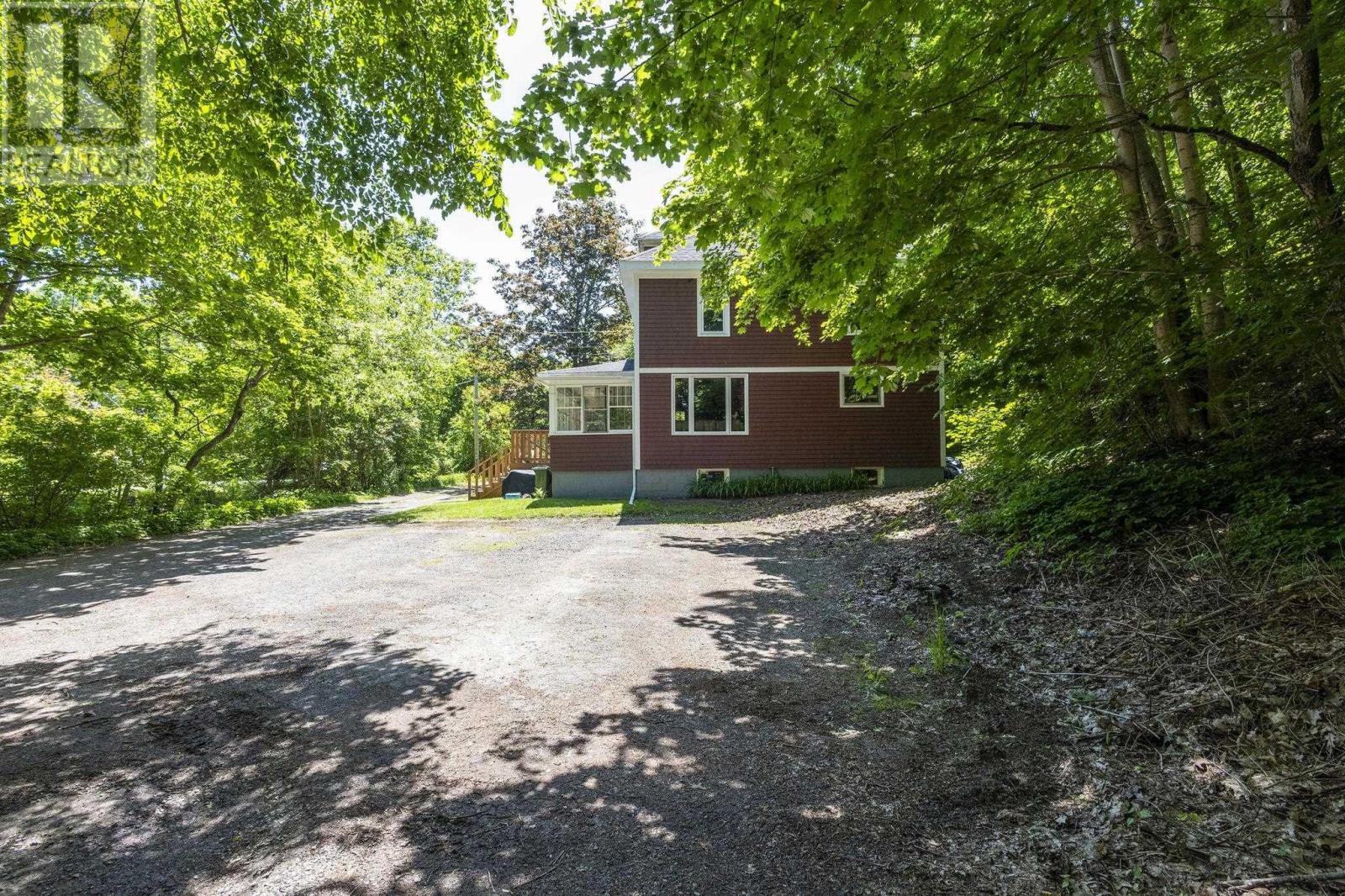 25 Willow Lane - 43