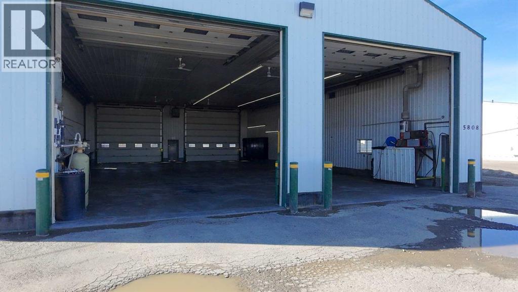 5808 58 Street - photo 3