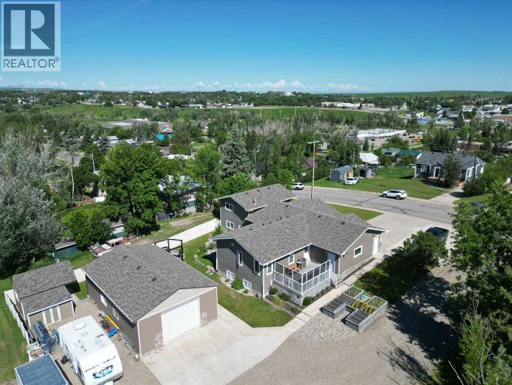 48 7th Avenue E - 2