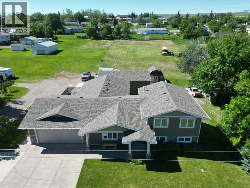 48 7th Avenue E - 27