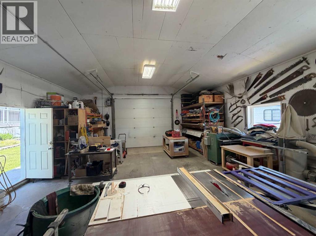 48 7th Avenue E - 26