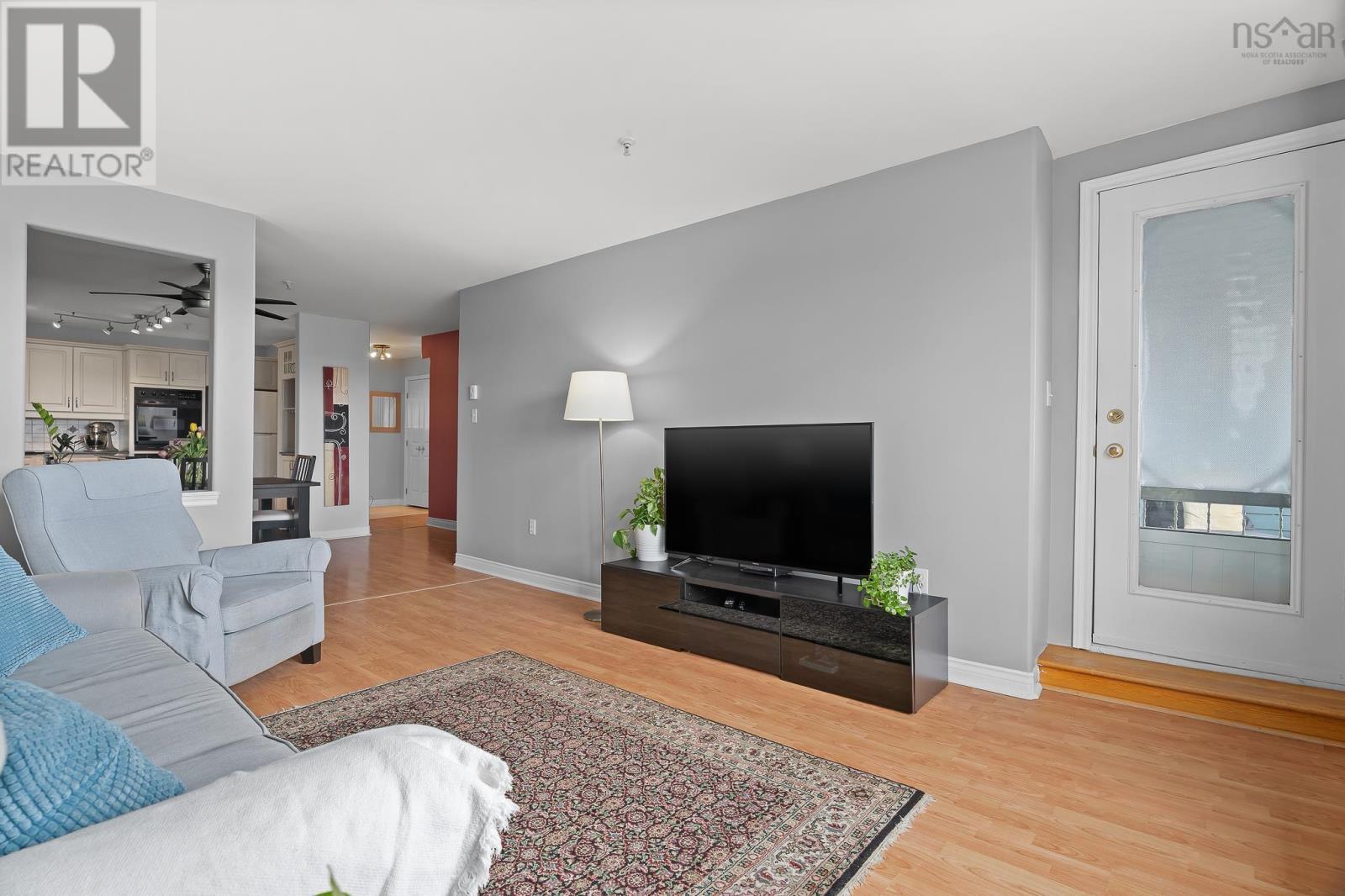 #407 2 Lake Drive - 8