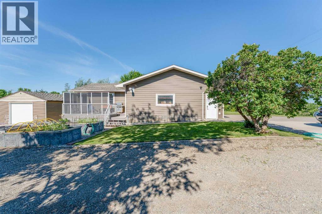 48 7th Avenue E - 33