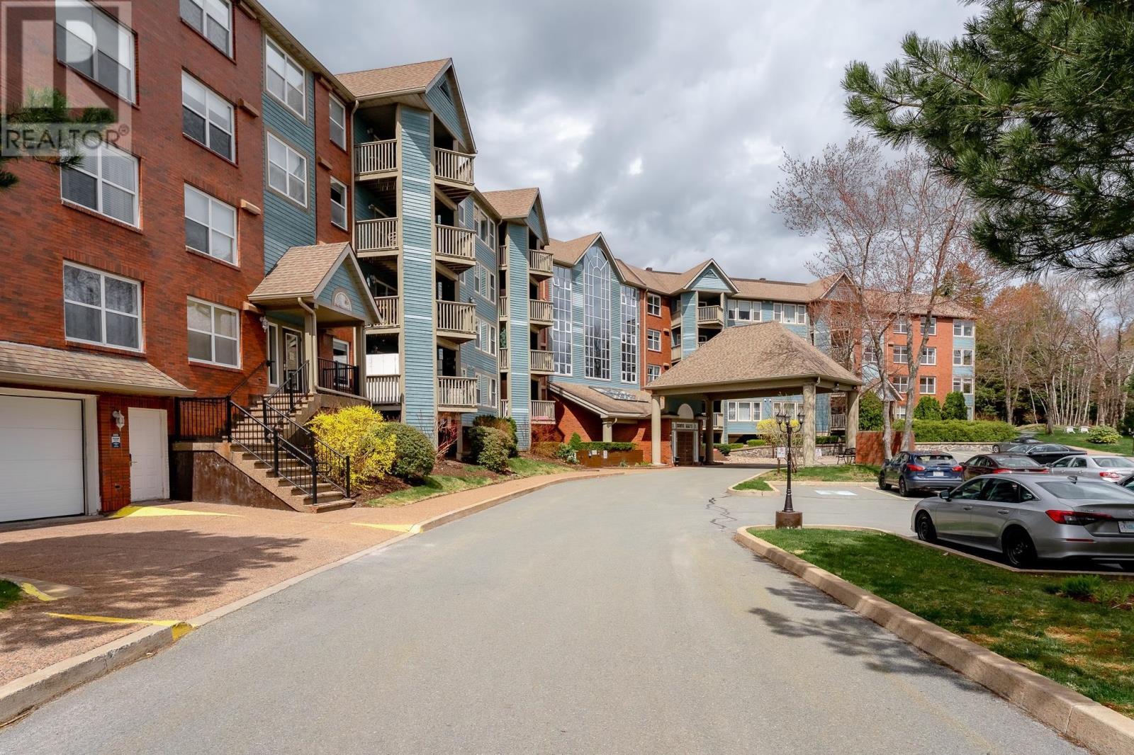 #407 2 Lake Drive - 43