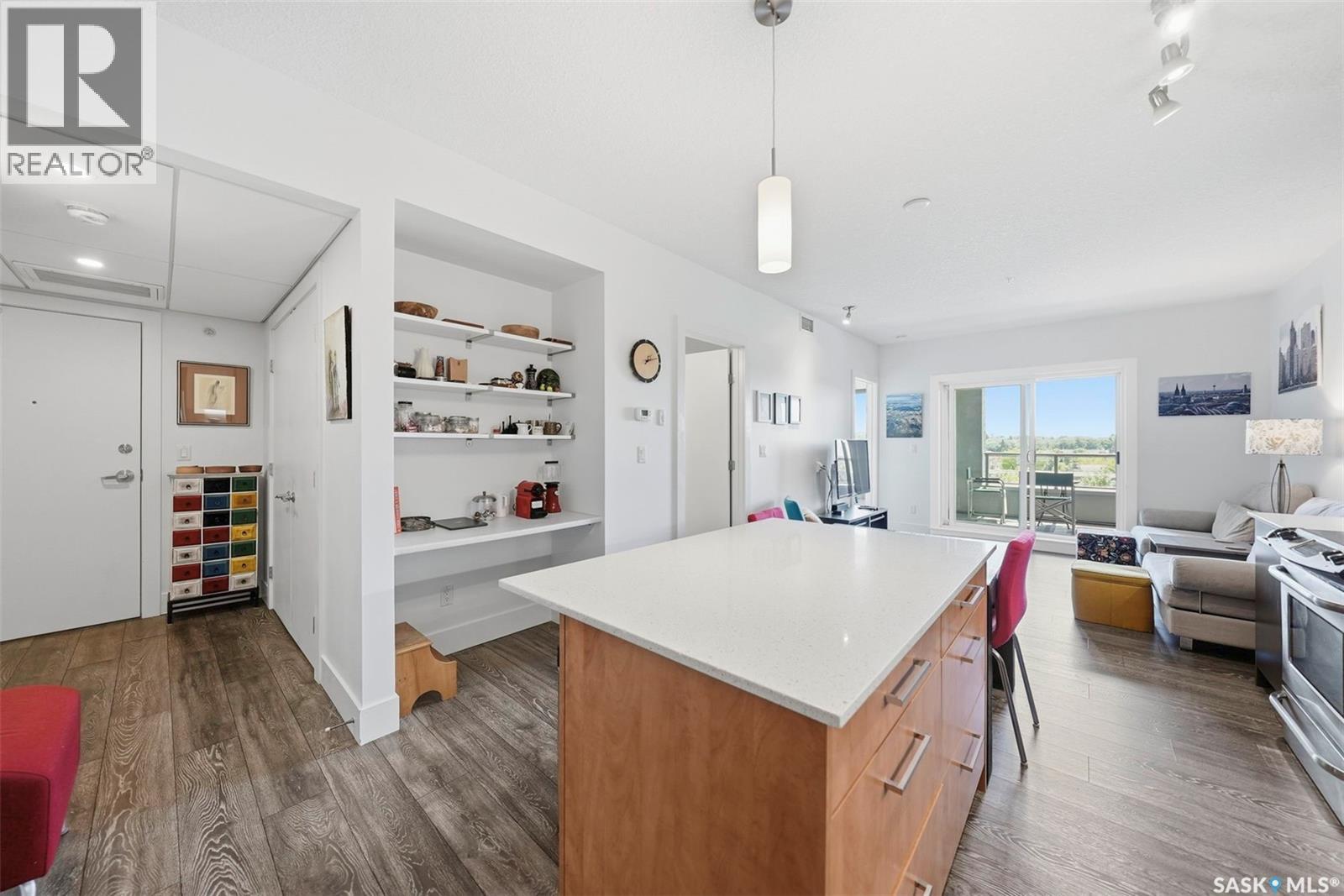 312 409 B AVENUE S — photo 10