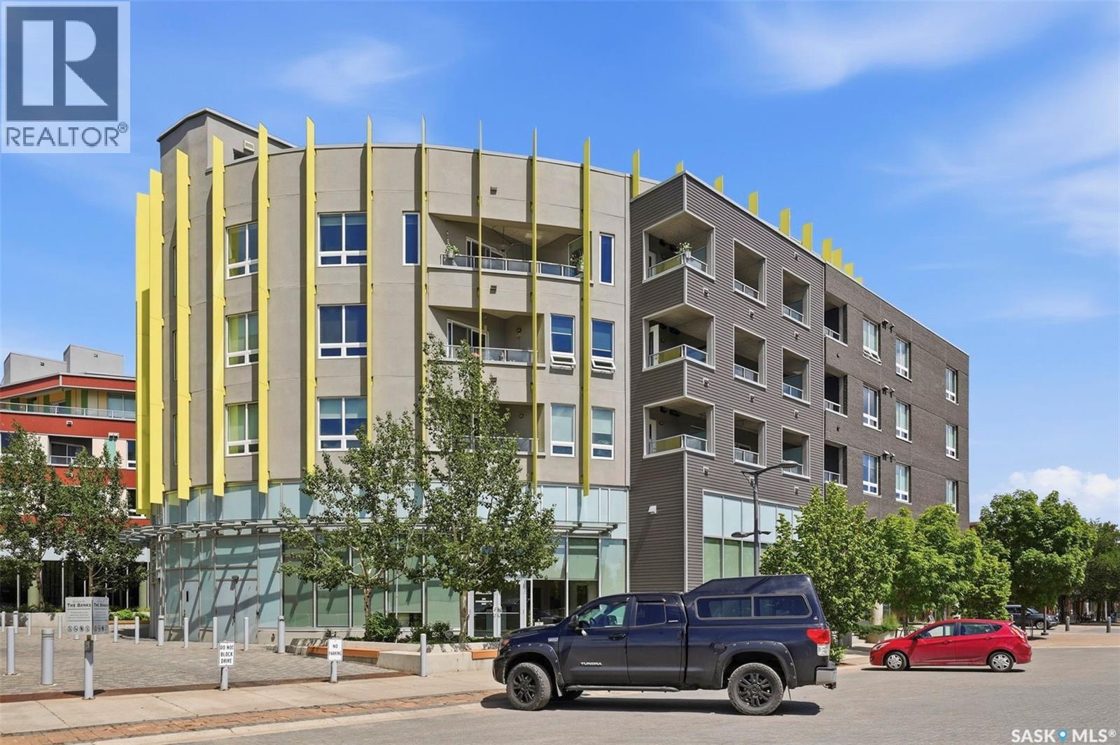 312 409 B AVENUE S - photo 3