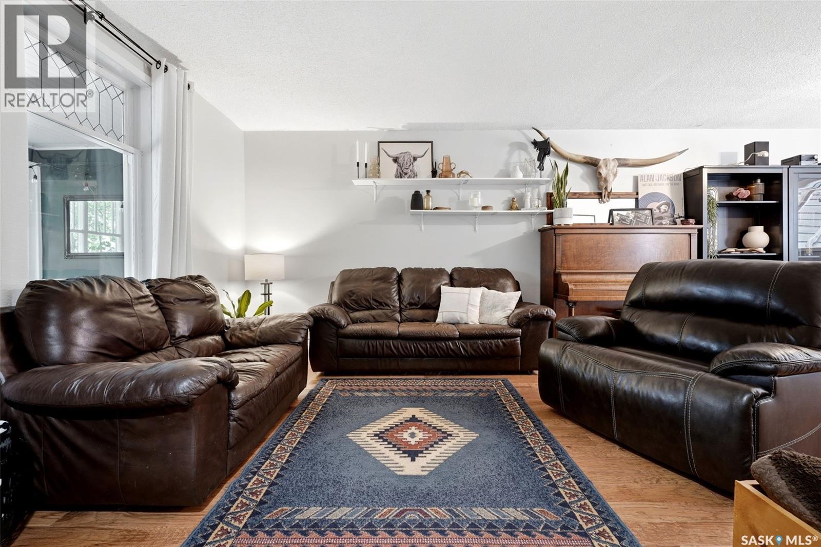 2022 Montague STREET — photo 8