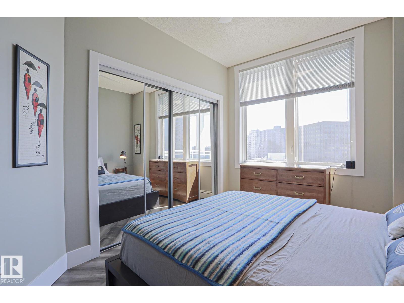 #1004 10504 99 AV NW - 19